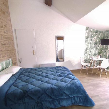 Theize Appartement Oingt - Les Meubles Des Pierres Dorees מראה חיצוני תמונה
