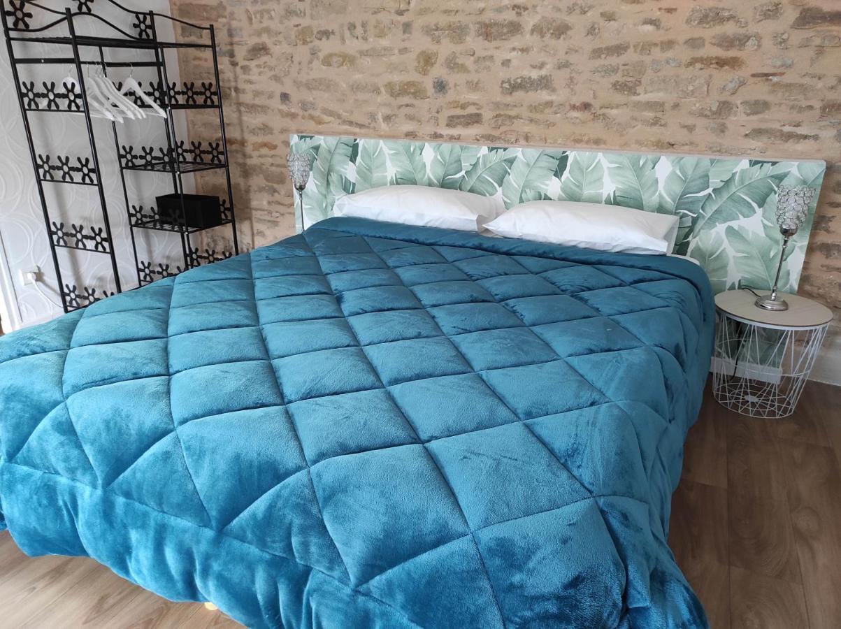Theize Appartement Oingt - Les Meubles Des Pierres Dorees מראה חיצוני תמונה